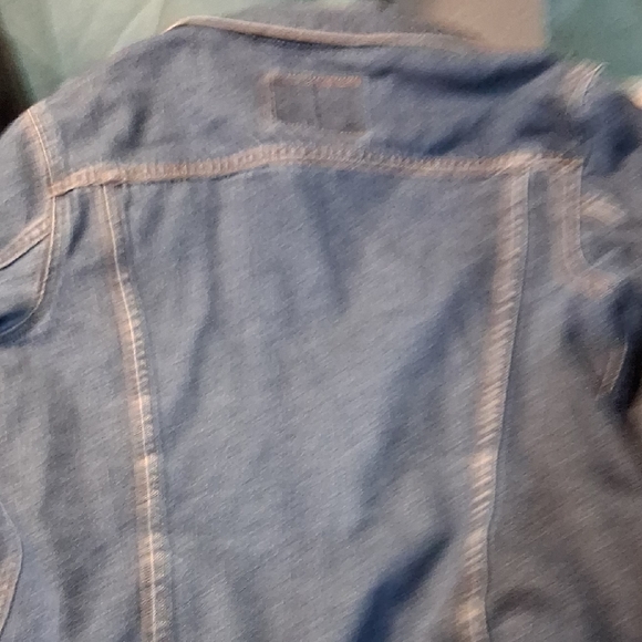 Levi's Classic Blue Denim Jacket - Picture 6 of 7